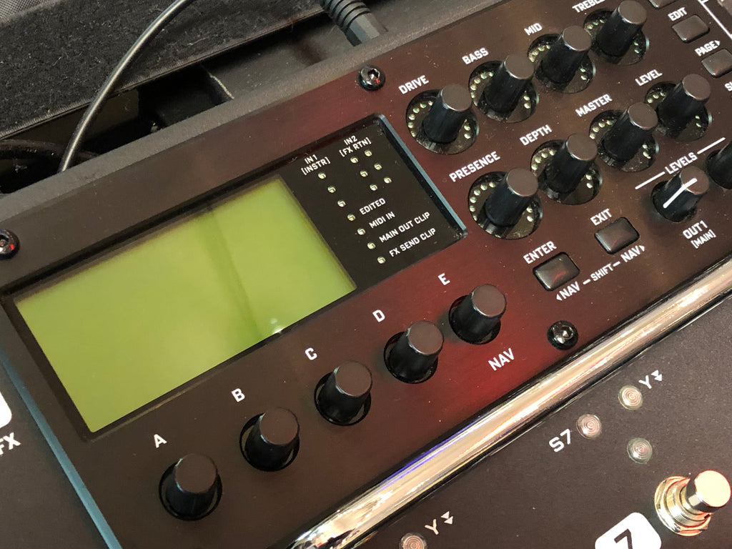 ax8 pedal Fractal Audio AX8 Amp Modeler/Multi-FX Processor w/ PedalTrain, Pedal Power